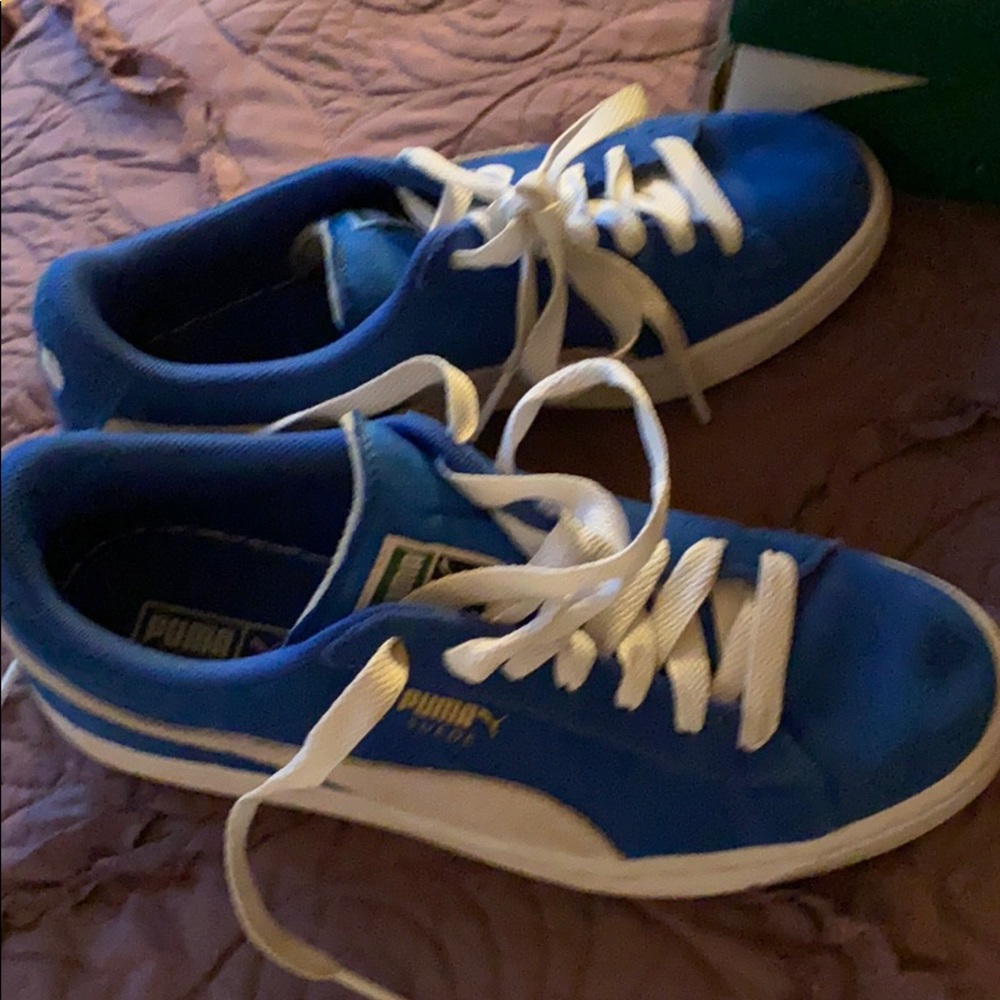 Suedes blue size junior 5 women’s 7